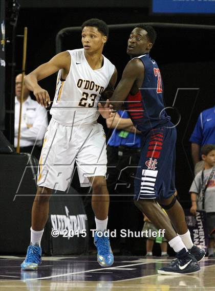 Thumbnail 2 in Modesto Christian vs. Bishop O'Dowd (CIF NorCal Regional Open Division Final) photogallery.