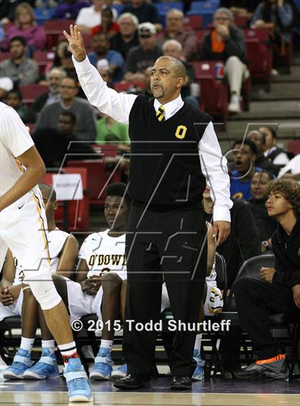 Thumbnail 2 in Modesto Christian vs. Bishop O'Dowd (CIF NorCal Regional Open Division Final) photogallery.