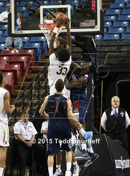Thumbnail 1 in Modesto Christian vs. Bishop O'Dowd (CIF NorCal Regional Open Division Final) photogallery.