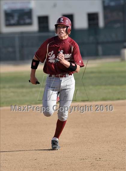 Thumbnail 3 in La Serna @ Whittier photogallery.