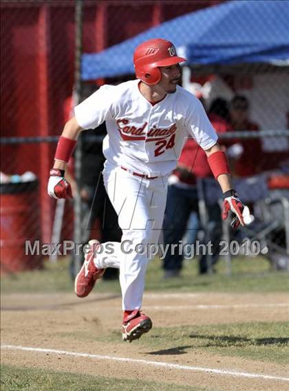 Thumbnail 2 in La Serna @ Whittier photogallery.