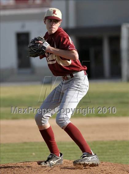 Thumbnail 2 in La Serna @ Whittier photogallery.