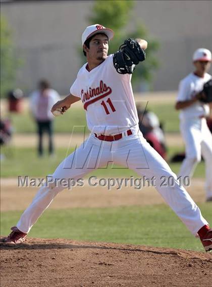 Thumbnail 1 in La Serna @ Whittier photogallery.