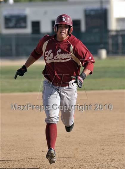 Thumbnail 3 in La Serna @ Whittier photogallery.