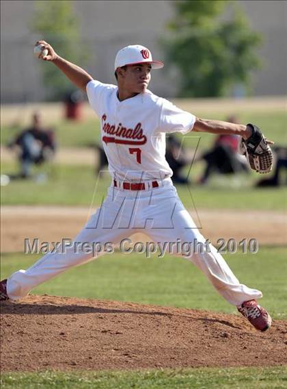 Thumbnail 1 in La Serna @ Whittier photogallery.