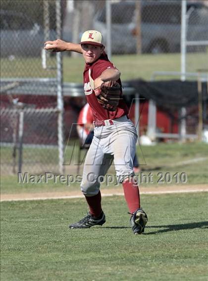 Thumbnail 1 in La Serna @ Whittier photogallery.