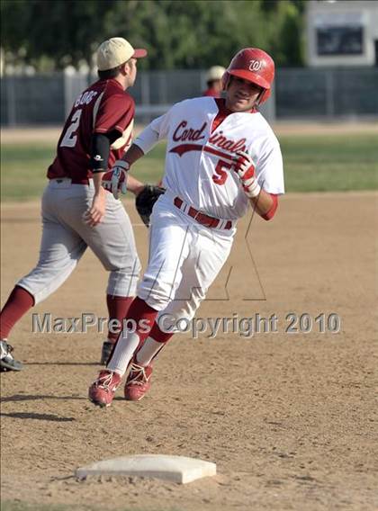 Thumbnail 3 in La Serna @ Whittier photogallery.