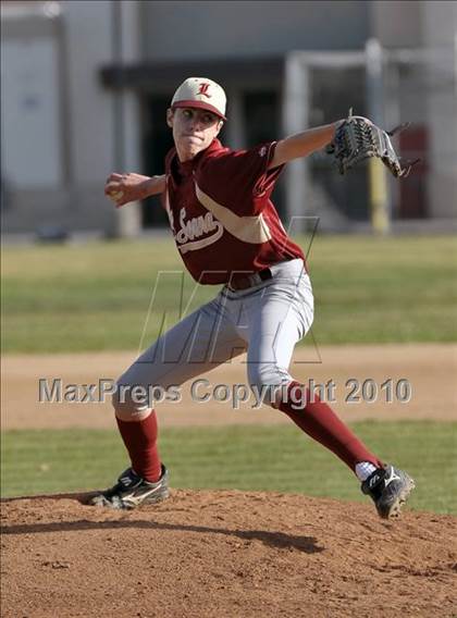 Thumbnail 3 in La Serna @ Whittier photogallery.