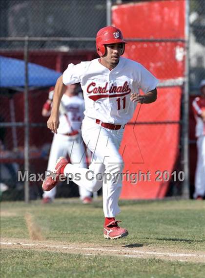 Thumbnail 1 in La Serna @ Whittier photogallery.