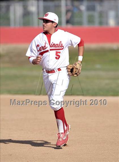 Thumbnail 2 in La Serna @ Whittier photogallery.
