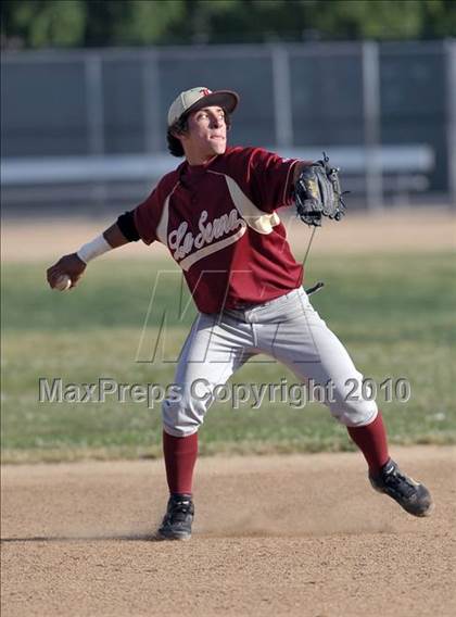Thumbnail 1 in La Serna @ Whittier photogallery.