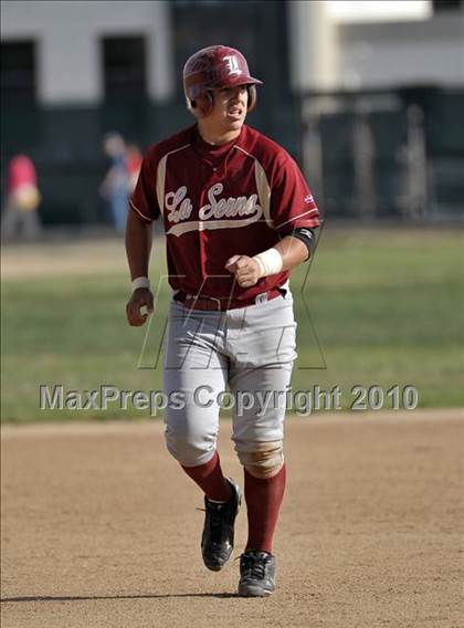 Thumbnail 2 in La Serna @ Whittier photogallery.