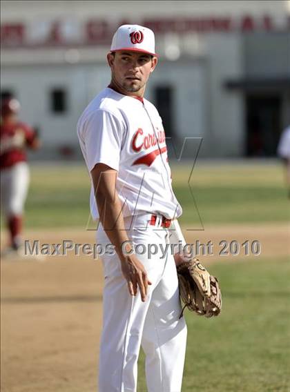Thumbnail 1 in La Serna @ Whittier photogallery.