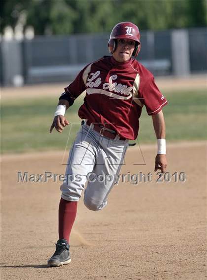Thumbnail 2 in La Serna @ Whittier photogallery.