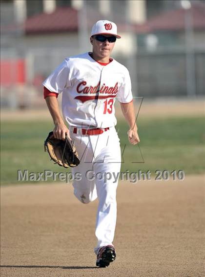 Thumbnail 2 in La Serna @ Whittier photogallery.