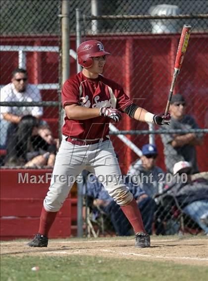 Thumbnail 3 in La Serna @ Whittier photogallery.