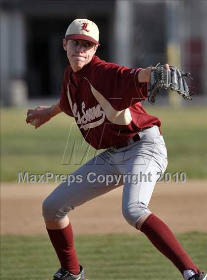 Thumbnail 1 in La Serna @ Whittier photogallery.