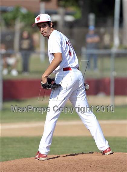 Thumbnail 1 in La Serna @ Whittier photogallery.