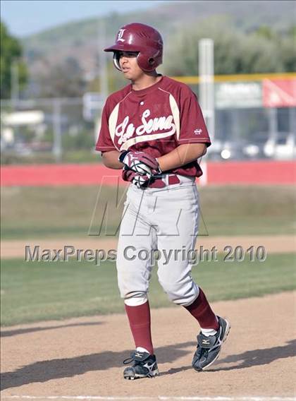 Thumbnail 3 in La Serna @ Whittier photogallery.