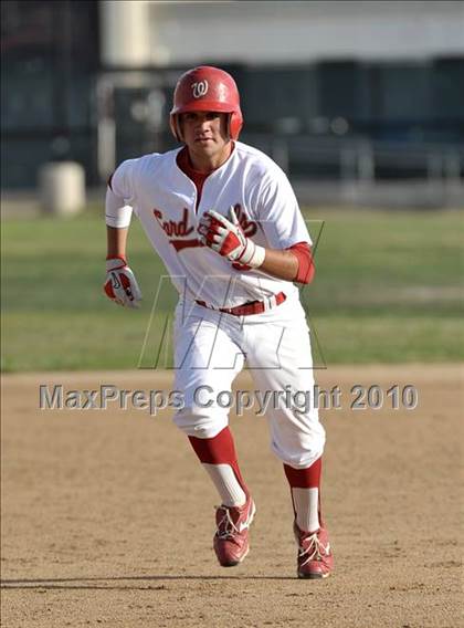 Thumbnail 2 in La Serna @ Whittier photogallery.