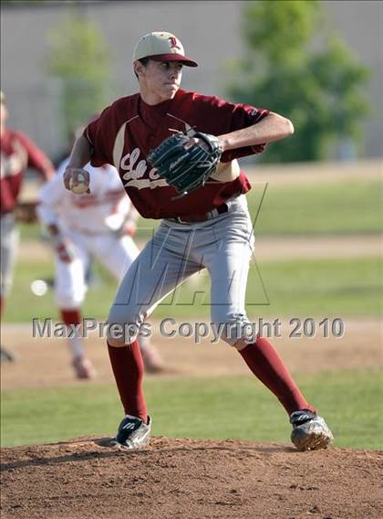 Thumbnail 2 in La Serna @ Whittier photogallery.