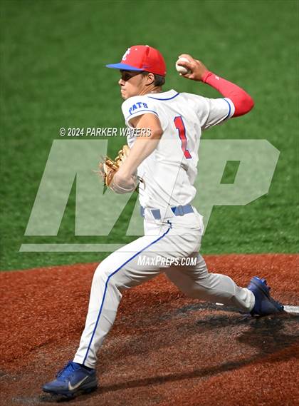 Thumbnail 2 in Archbishop Rummel @ John Curtis Christian photogallery.