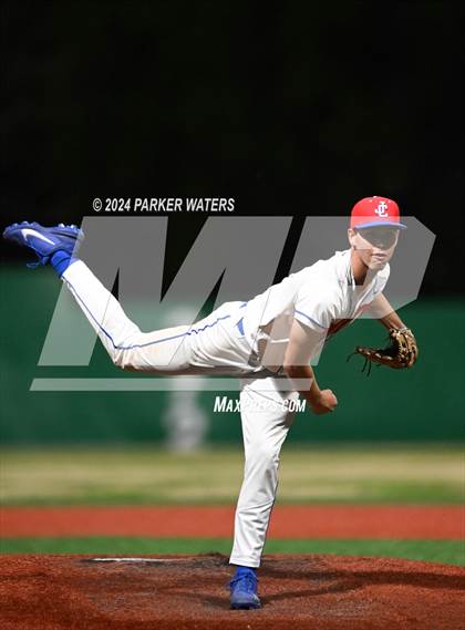 Thumbnail 3 in Archbishop Rummel @ John Curtis Christian photogallery.