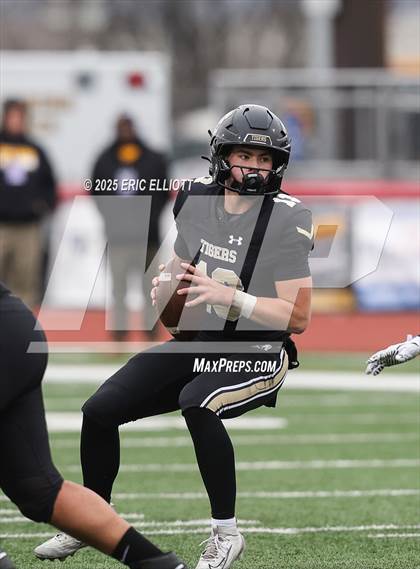 Thumbnail 3 in Farrell vs Southern Columbia Area (PIAA 2A Final) photogallery.