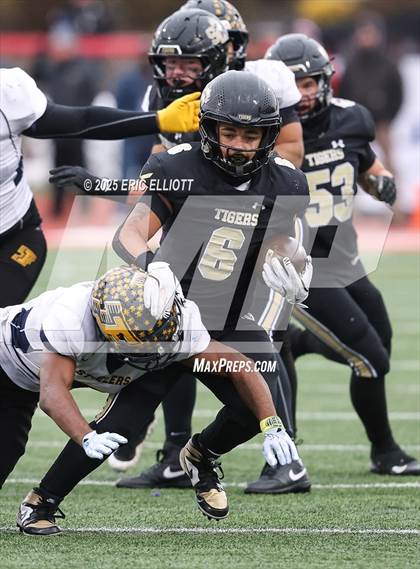 Thumbnail 3 in Farrell vs Southern Columbia Area (PIAA 2A Final) photogallery.