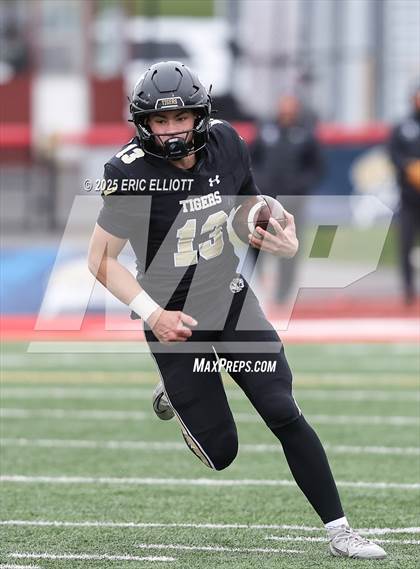 Thumbnail 1 in Farrell vs Southern Columbia Area (PIAA 2A Final) photogallery.