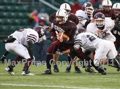 Thumbnail 3 in Dundee vs. Caledonia-Mumford (Section 5 Class D State Qualifier)  photogallery.