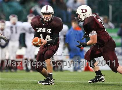 Thumbnail 3 in Dundee vs. Caledonia-Mumford (Section 5 Class D State Qualifier)  photogallery.