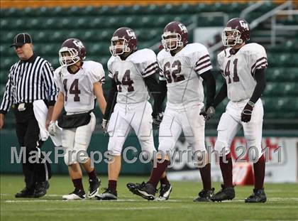 Thumbnail 3 in Dundee vs. Caledonia-Mumford (Section 5 Class D State Qualifier)  photogallery.