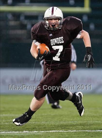 Thumbnail 3 in Dundee vs. Caledonia-Mumford (Section 5 Class D State Qualifier)  photogallery.