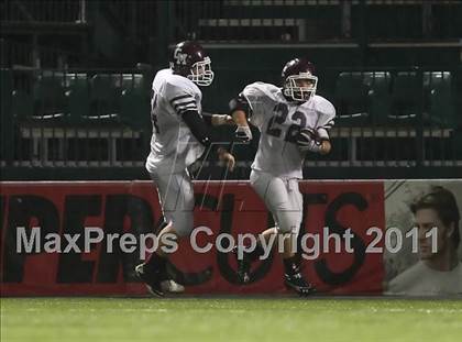 Thumbnail 3 in Dundee vs. Caledonia-Mumford (Section 5 Class D State Qualifier)  photogallery.