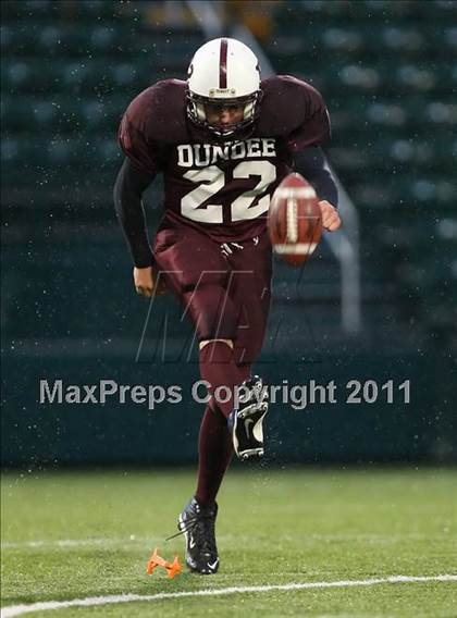 Thumbnail 3 in Dundee vs. Caledonia-Mumford (Section 5 Class D State Qualifier)  photogallery.
