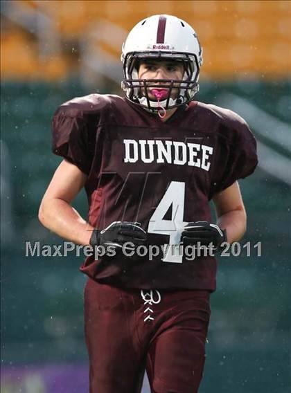Thumbnail 3 in Dundee vs. Caledonia-Mumford (Section 5 Class D State Qualifier)  photogallery.