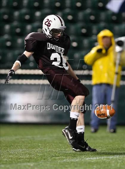 Thumbnail 2 in Dundee vs. Caledonia-Mumford (Section 5 Class D State Qualifier)  photogallery.