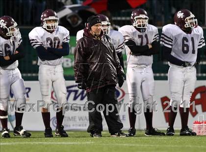 Thumbnail 2 in Dundee vs. Caledonia-Mumford (Section 5 Class D State Qualifier)  photogallery.