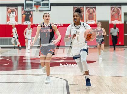 Thumbnail 2 in Silver Creek vs Decatur Central (Paul Loggan Memorial Invite) photogallery.