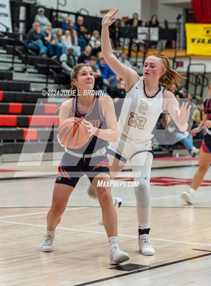 Thumbnail 3 in Silver Creek vs Decatur Central (Paul Loggan Memorial Invite) photogallery.