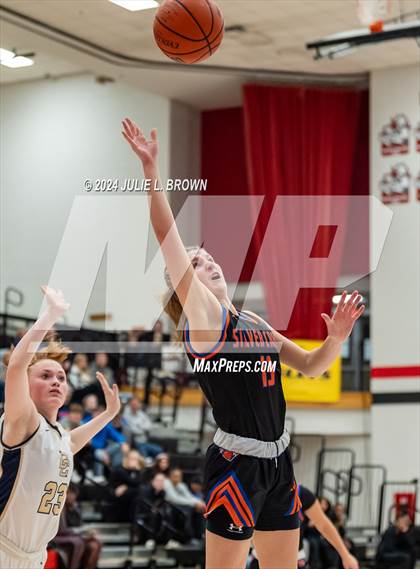 Thumbnail 3 in Silver Creek vs Decatur Central (Paul Loggan Memorial Invite) photogallery.