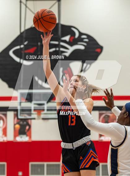Thumbnail 3 in Silver Creek vs Decatur Central (Paul Loggan Memorial Invite) photogallery.