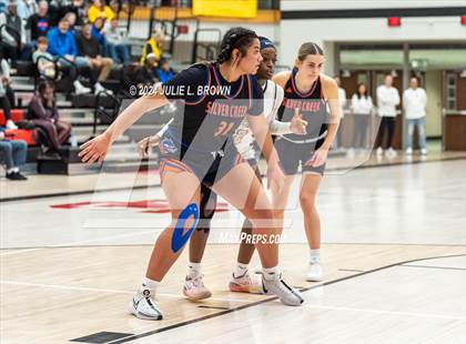 Thumbnail 2 in Silver Creek vs Decatur Central (Paul Loggan Memorial Invite) photogallery.
