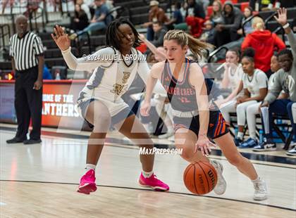 Thumbnail 2 in Silver Creek vs Decatur Central (Paul Loggan Memorial Invite) photogallery.