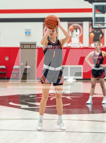 Thumbnail 1 in Silver Creek vs Decatur Central (Paul Loggan Memorial Invite) photogallery.