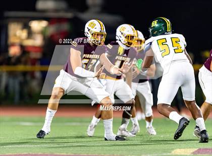 Thumbnail 2 in Royal @ Simi Valley photogallery.