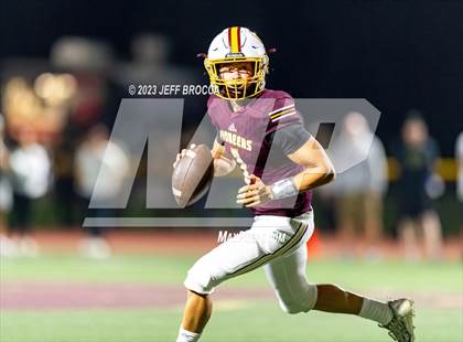 Thumbnail 3 in Royal @ Simi Valley photogallery.