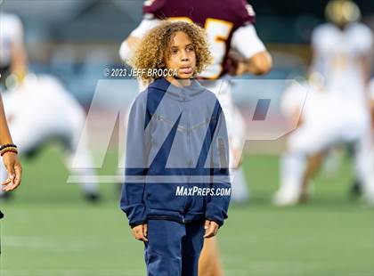 Thumbnail 1 in Royal @ Simi Valley photogallery.