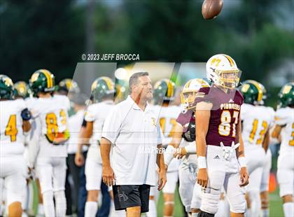 Thumbnail 1 in Royal @ Simi Valley photogallery.